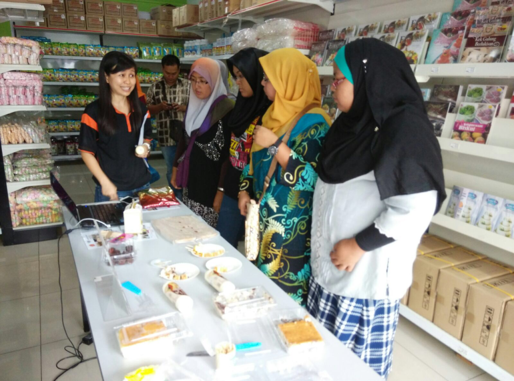 Road Show at Donuts Bakesmart (Kuala Terengganu) - Lacto Asia (M) SDN BHD